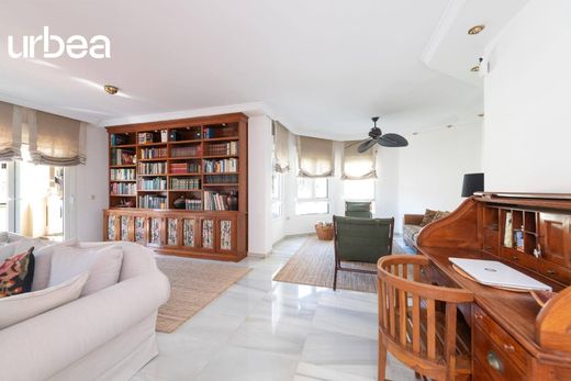 Luxury House for sale in Málaga, 1 390 000 €, Photo 5