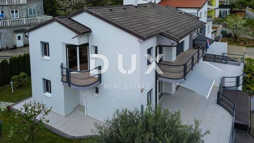 Maison de luxe à vendre à Opatija, 799 000 €, Photo 3