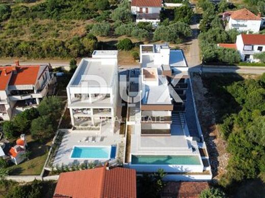 Luxury Apartment for sale in Zadar, 918 000 €, Photo 3
