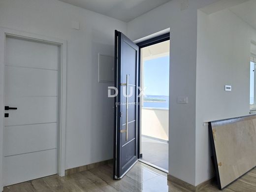 Appartement de luxe à vendre à Rab, 598 400 €, Photo 5