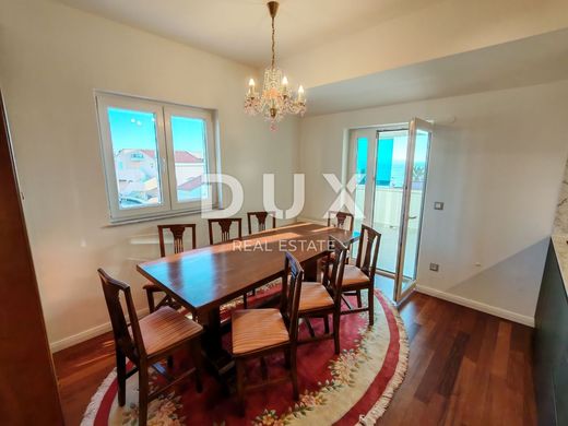 Luxury Apartment for sale in Zadar, 420 000 €, Photo 2