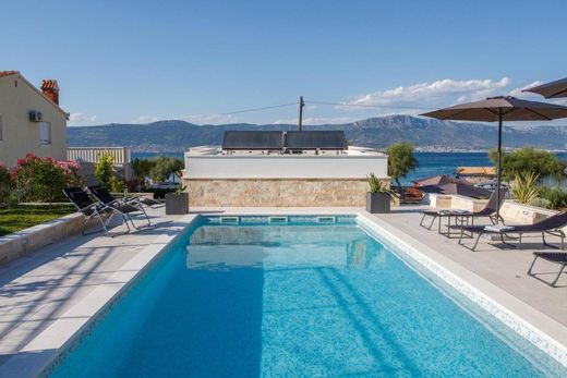 Maison de luxe à vendre à Ciovo, 1 700 000 €, Photo 2