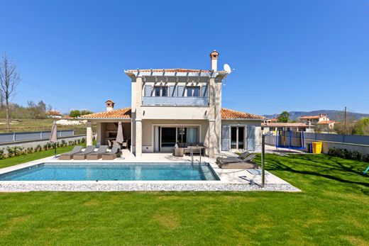 Maison de luxe à vendre à Labin, 680 000 €, Photo 2