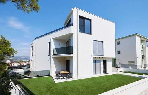 Maison de luxe à vendre à Ciovo, 2 400 000 €, Photo 2