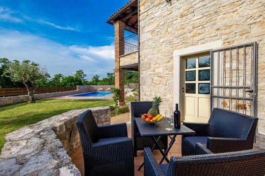 Maison de luxe à vendre à Tinjan, 650 000 €, Photo 6