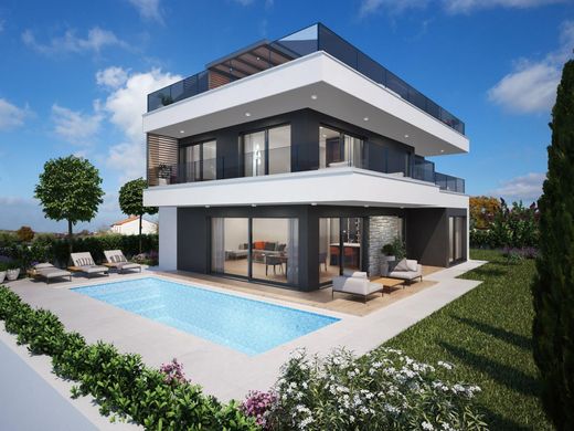 Maison de luxe à vendre à Porec, 824 000 €, Photo 6