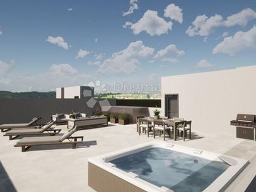 Maison de luxe à vendre à Pakoštane, 1 100 000 €, Photo 4