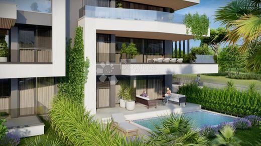 Luxury Apartment for sale in Rovinj, 743 000 €, Photo 1