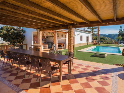 Maison de luxe à vendre à Málaga, 850 000 €, Photo 1