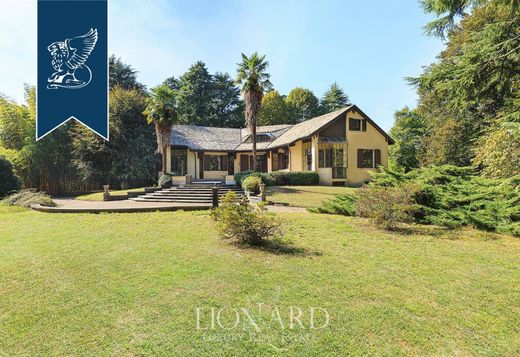Luxury House for sale in Carimate, 1 700 000 €, Photo 5