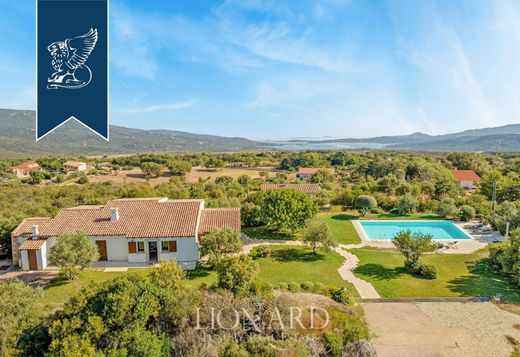 Luxury House for sale in Olbia, 1 680 000 €, Photo 1