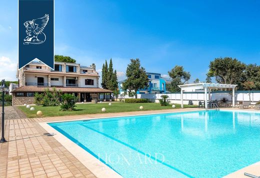 Luxury House for sale in San Felice Circeo, 2 650 000 €, Photo 1