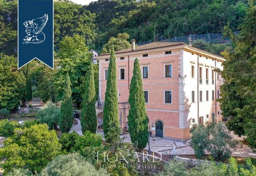 Luxury House for sale in Esperia, 1 950 000 €, Photo 1