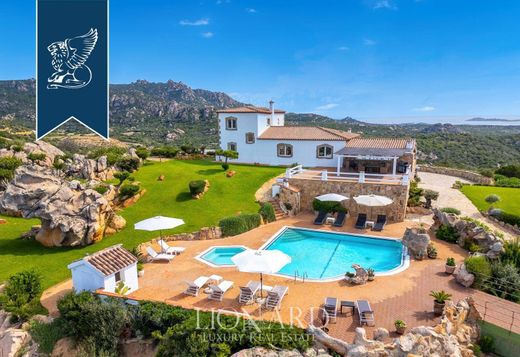 Luxury House for sale in Arzachena, 3 500 000 €, Photo 1
