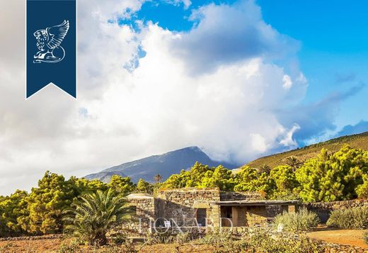 Luxury House for sale in Pantelleria, 6 600 000 €, Photo 2