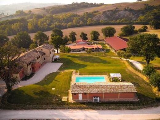 Maison de luxe à vendre à San Lorenzo In Campo, 900 000 €, Photo 1