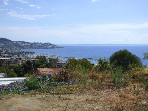 Maison de luxe à vendre à San Remo, 1 300 000 €, Photo 1