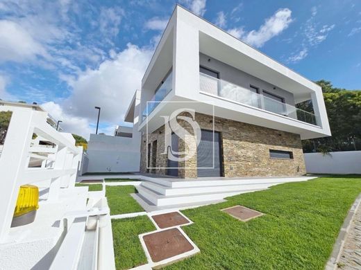 Luxury House for sale in Almada, 660 000 €, Photo 2