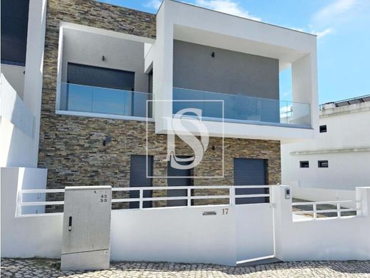 Luxury House for sale in Almada, 660 000 €, Photo 7