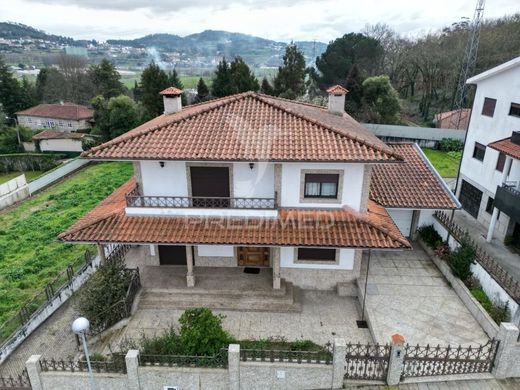 Maison de luxe à vendre à Guimarães, 528 500 €, Photo 1