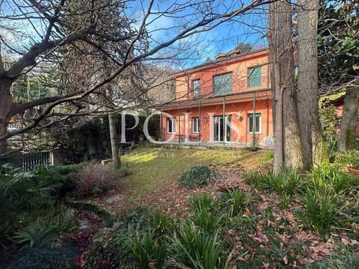 Luxury House for sale in Como, 1 350 000 €, Photo 1