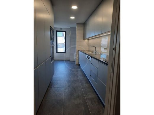 Appartement de luxe à vendre à Porto, 580 000 €, Photo 3