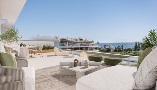 Luxury Apartment for sale in Estepona, 550 000 €, Photo 1