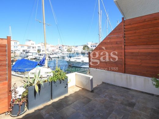 Maison de luxe à vendre à Empuriabrava, 460 000 €, Photo 1