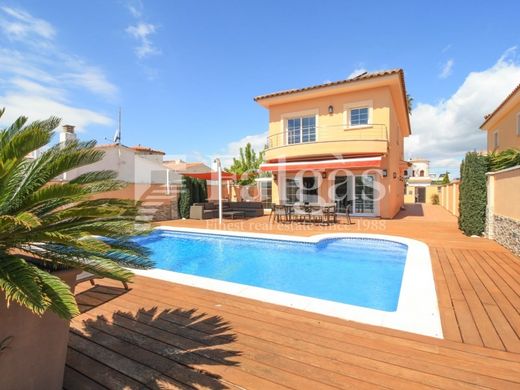 Luxury House for sale in Empuriabrava, 1 295 000 €, Photo 3
