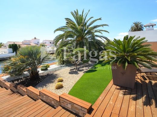 Luxury House for sale in Empuriabrava, 1 295 000 €, Photo 5