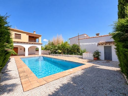 Maison de luxe à vendre à Orba, 690 000 €, Photo 3
