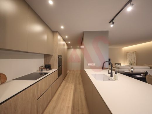 Luxury Apartment for sale in Guimarães, 415 000 €, Photo 3