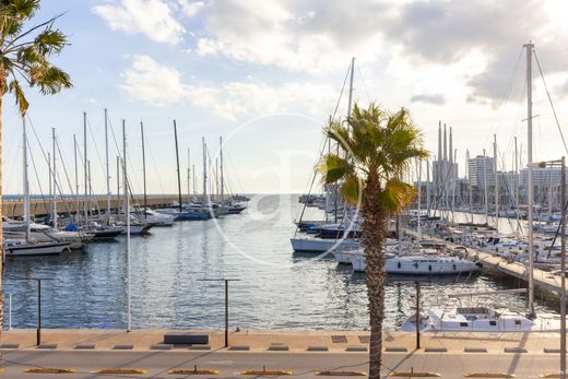 Luxury Apartment for sale in Badalona, 675 000 €, Photo 3