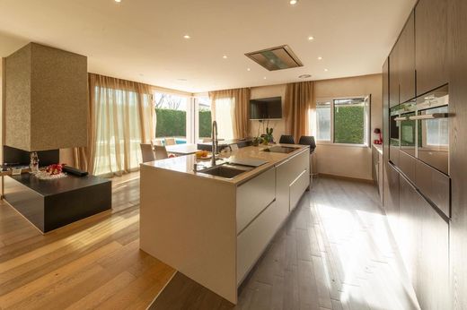 Luxury House for sale in Empuriabrava, 1 040 000 €, Photo 4