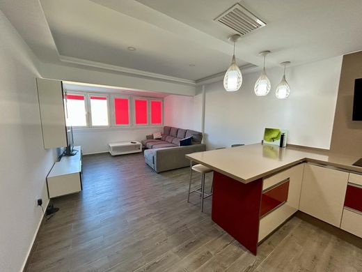 Luxury Apartment for sale in Benidorm, 424 500 €, Photo 1