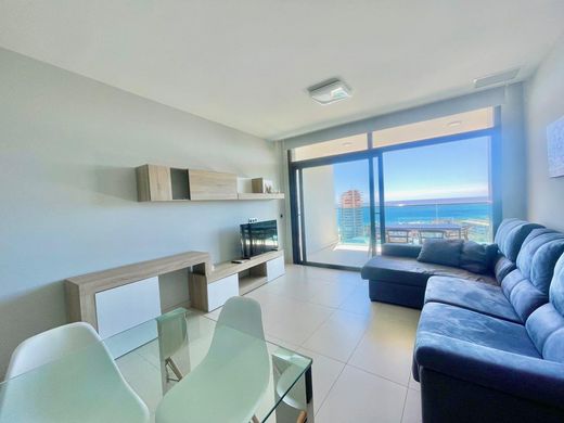 Luxury Apartment for sale in Benidorm, 650 000 €, Photo 1