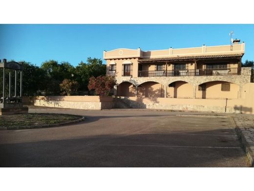 Luxury House for sale in Peal de Becerro, 18 000 000 €, Photo 1