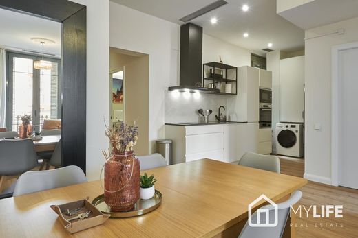 Luxury Apartment for sale in Barcelona, 895 000 €, Photo 6