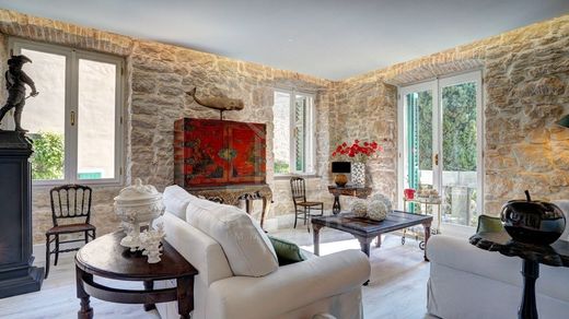 Luxury Apartment for sale in Rovinj, 570 000 €, Photo 1