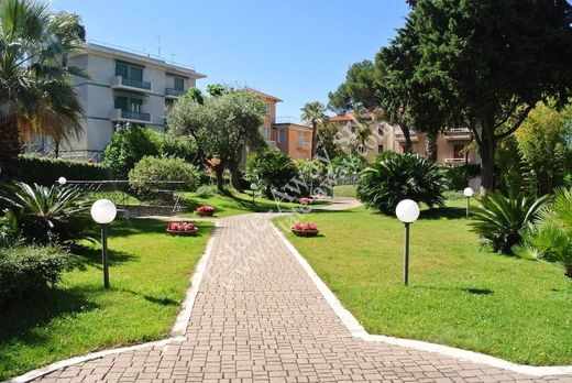 Appartement de luxe à vendre à Bordighera, 625 000 €, Photo 4