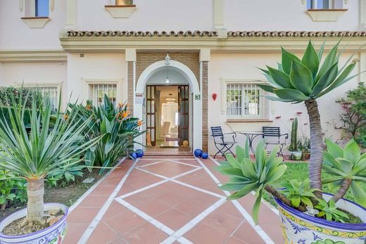 Maison de luxe à vendre à Marbella, 895 000 €, Photo 2