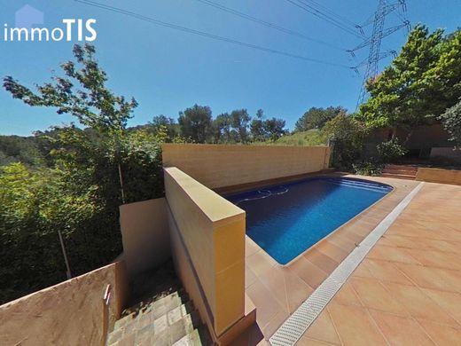 Luxury House for sale in Cubelles, 450 000 €, Photo 3