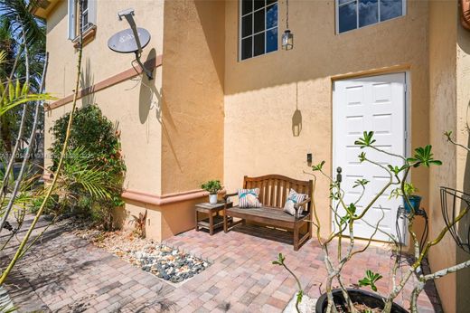 Luxury House for sale in Hollywood, 613 788 €, Photo 5