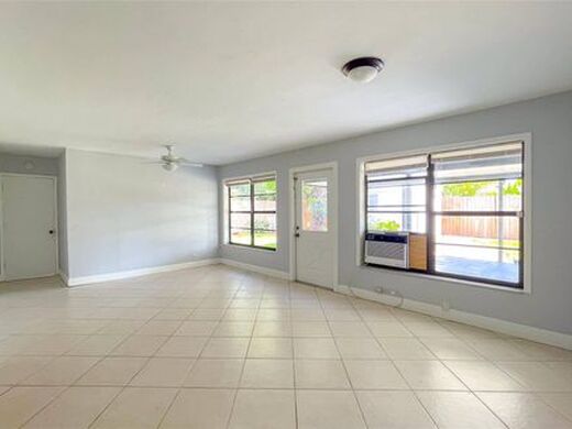 Luxury House for sale in Hollywood, 428 364 €, Photo 6