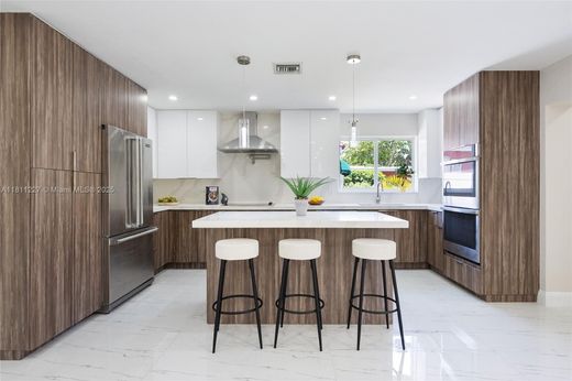 Luxury House for sale in Hollywood, 600 482 €, Photo 5