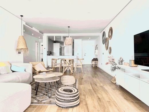 Luxury Apartment for sale in Alcaidesa, 640 000 €, Photo 3
