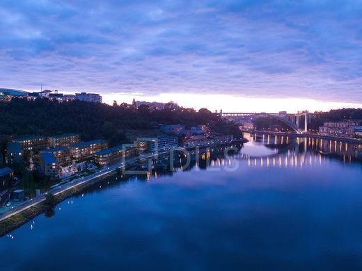 Luxury Apartment for sale in Vila Nova de Gaia, 620 000 €, Photo 1