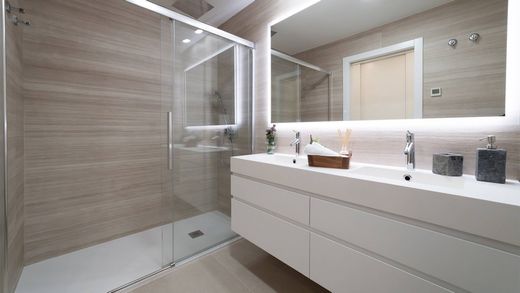 Luxury Apartment for sale in Benidorm, 1 410 000 €, Photo 4