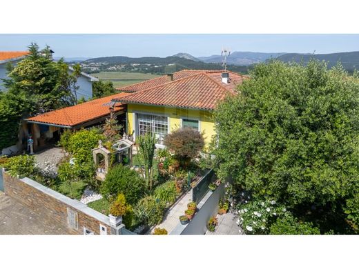 Luxury House for sale in Caminha, 475 000 €, Photo 1