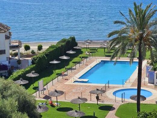 Appartement de luxe à vendre à Estepona, 865 000 €, Photo 3